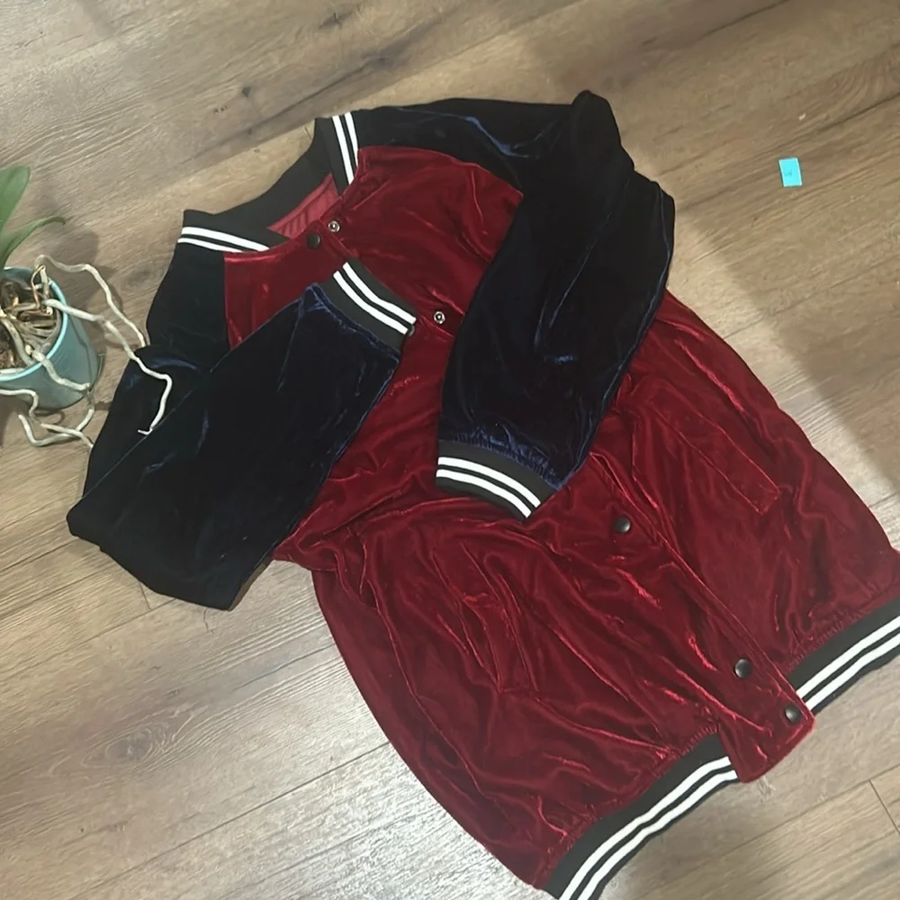 Polyester Track Jacket ! Men’s !! Small! 🤙